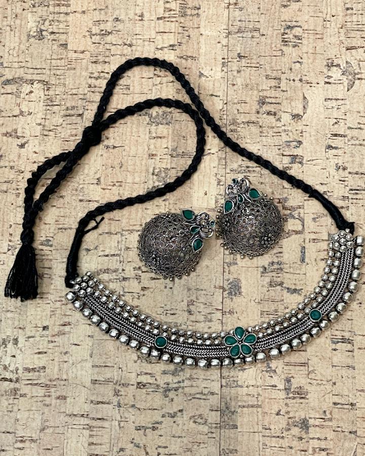 Nola Beau Choker Set