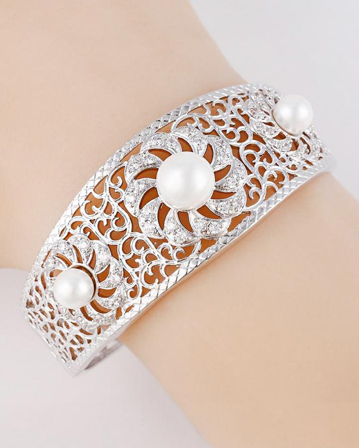 Pamela Pearl Bangle