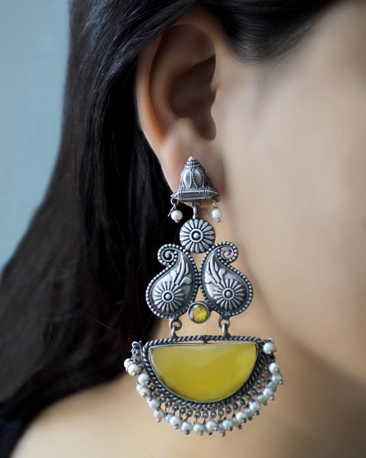 Honey Sweet Dangler