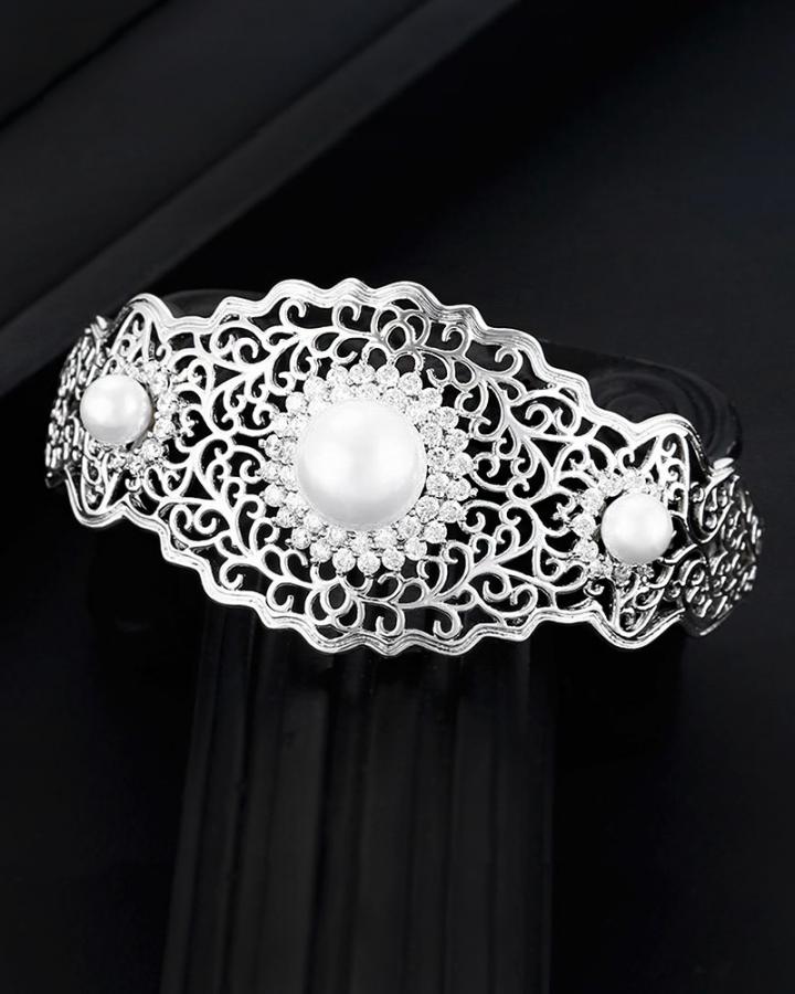 Ambrosia Pearl Bangle