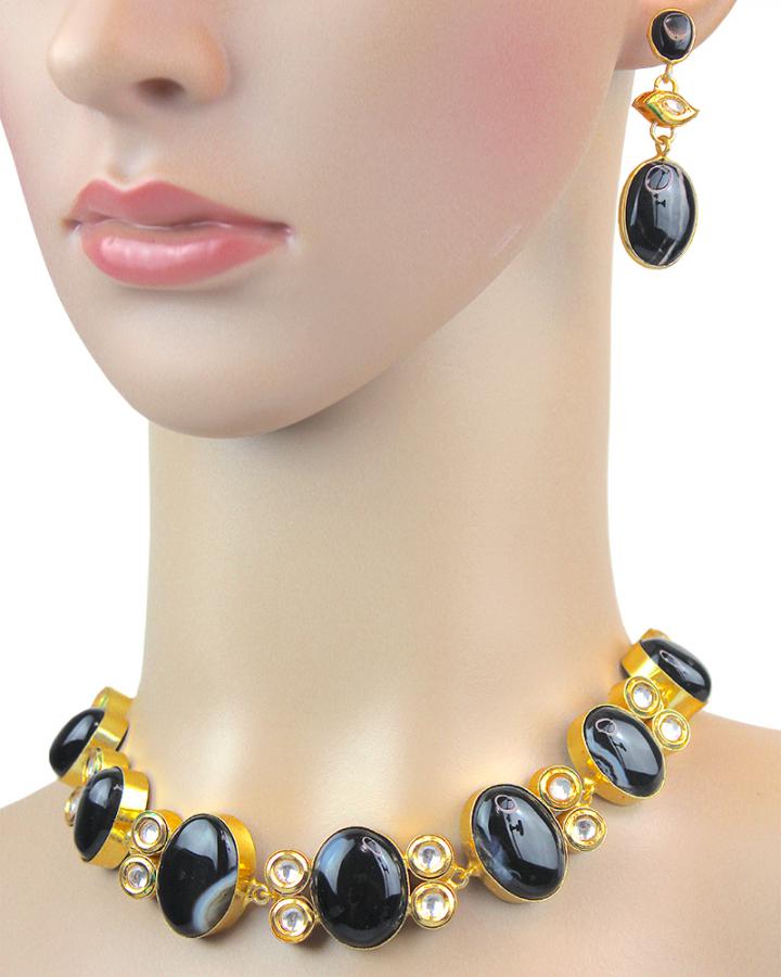 Alora Raven Necklace Set