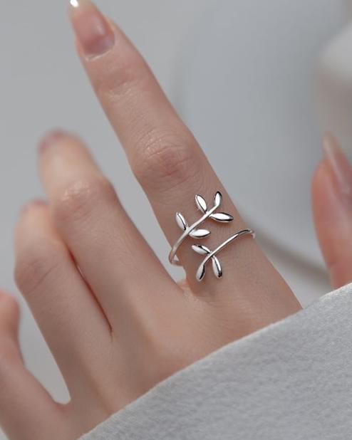 Waverly Leaves Sterling Silver Adjustable Ring