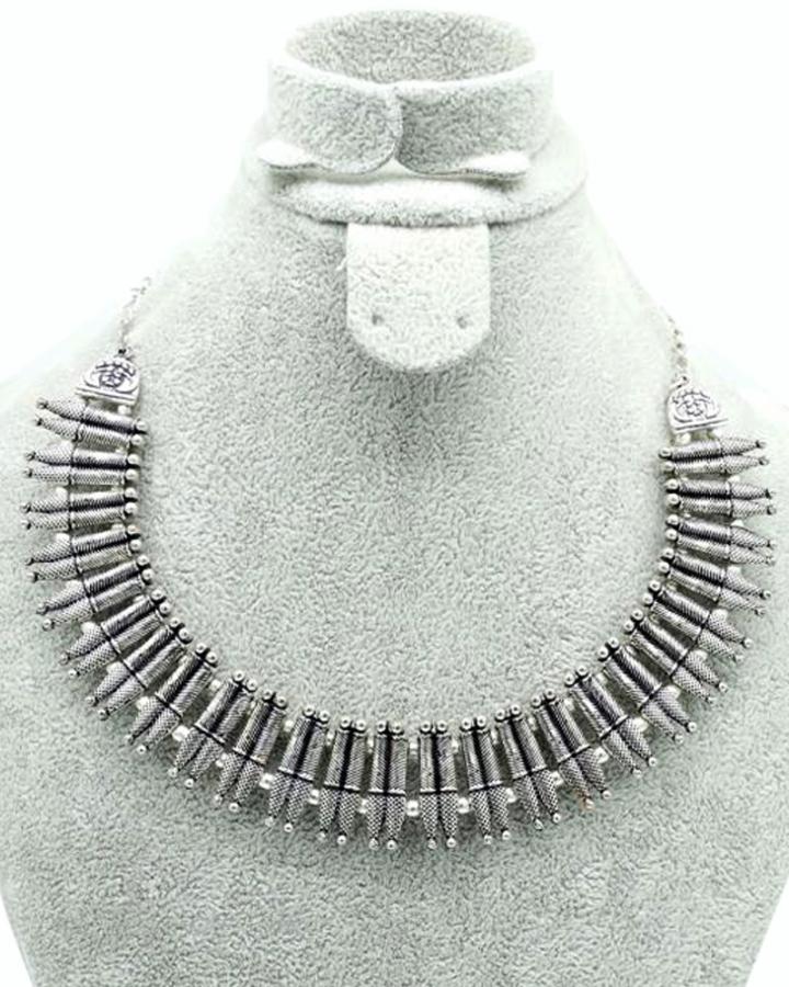 Beau Moana Necklace