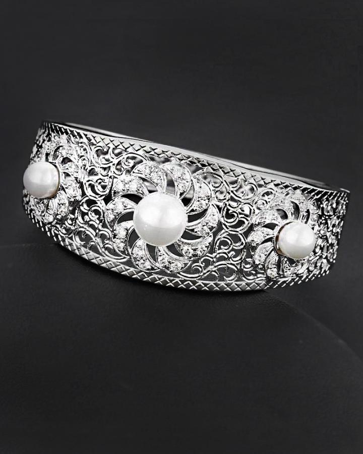 Pamela Pearl Bangle
