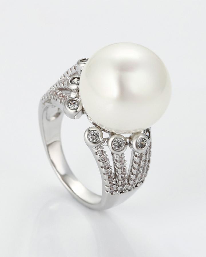 Yara Pearl Ring